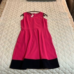 It is a Tal-boot dress. It is size M. New One